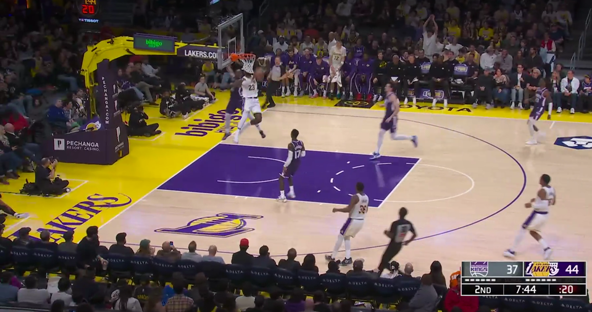 VIDEO Dončić pronašao Jamesa. Uslijedilo je strašno zakucavanje 40-godišnjaka