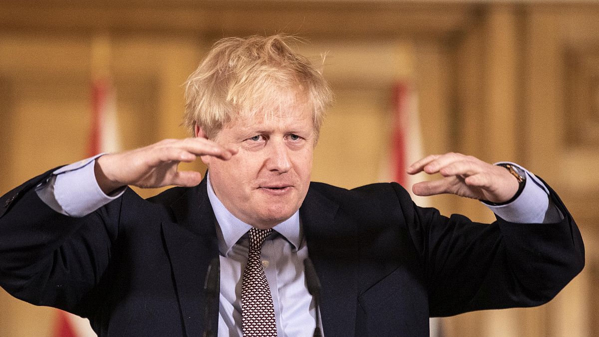Johnson mijenja mišljenje, poručio Britancima da izbjegavaju socijalne kontakte