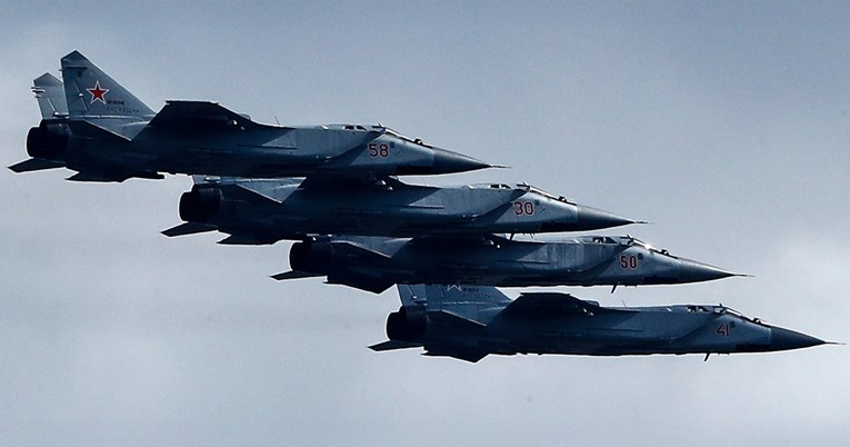 Ukrajina u noćnom udaru na Rusiju uništila MiG-31 i Su-34?