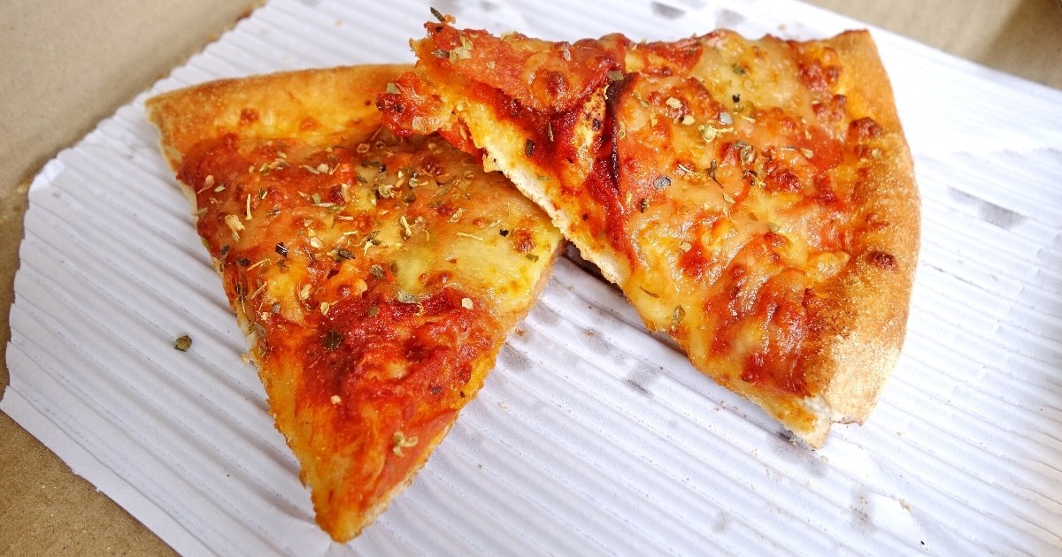 Volite podgrijanu pizzu? Uz ovu metodu bit će kao tek ispečena