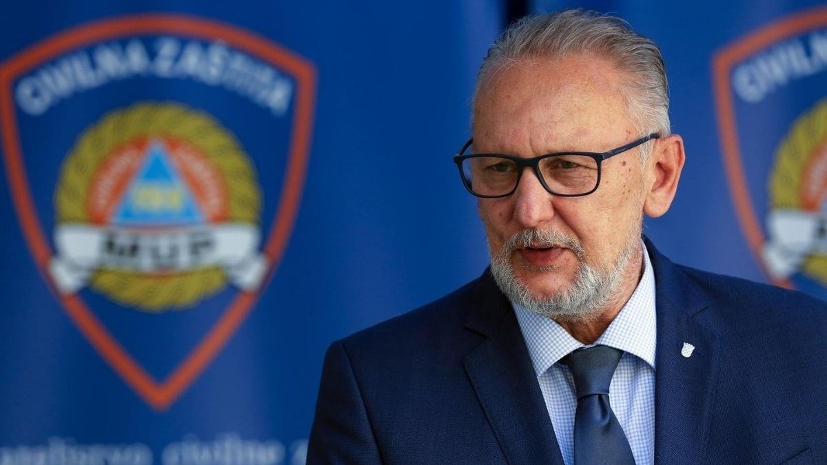 Božinović o reformi u MUP-u: Gužve na šalterima će polako nestati iz naših života