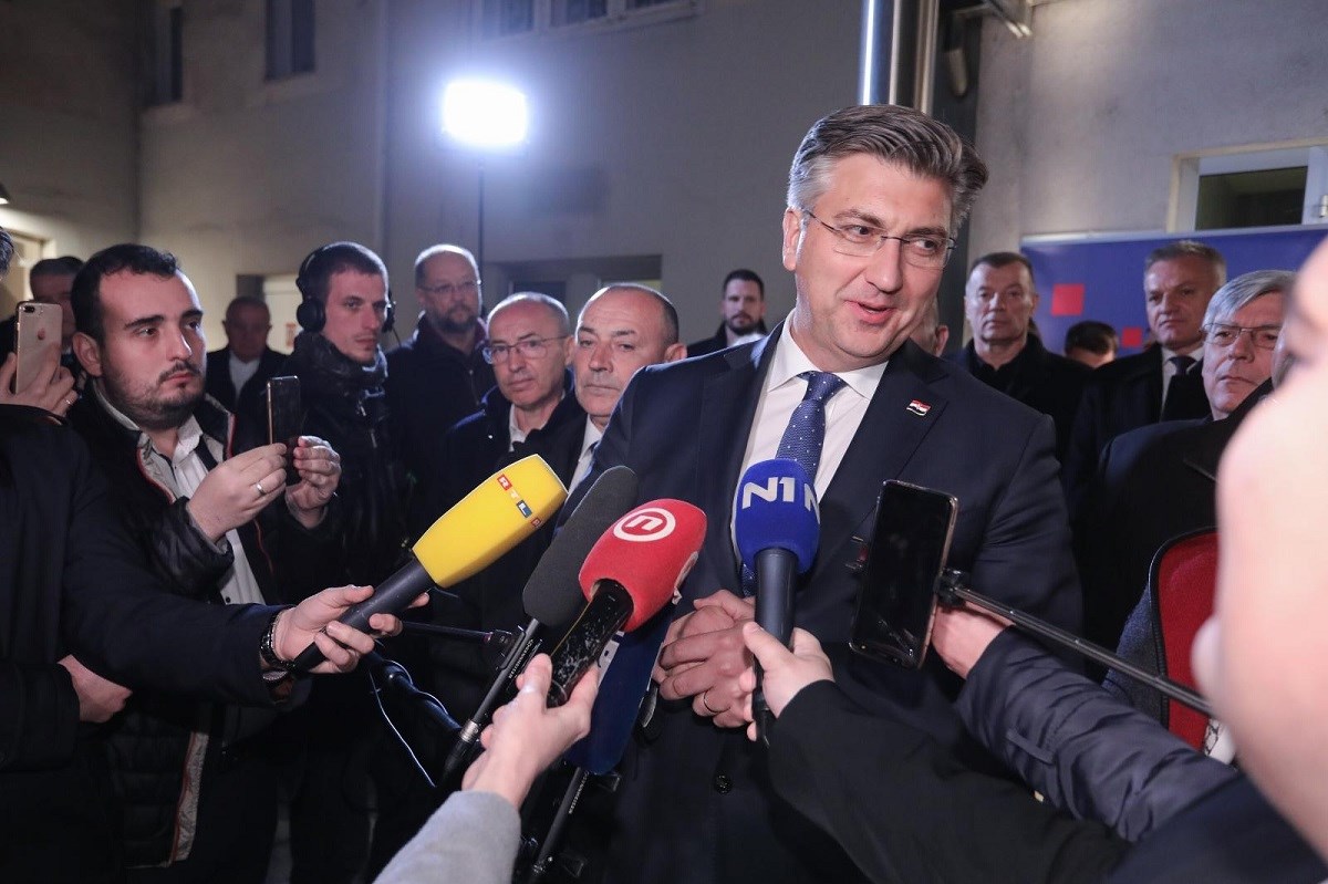 Plenković uvjerljivo pobijedio Kovača. Analitičari: Ovo je šansa za Miroslava Škoru