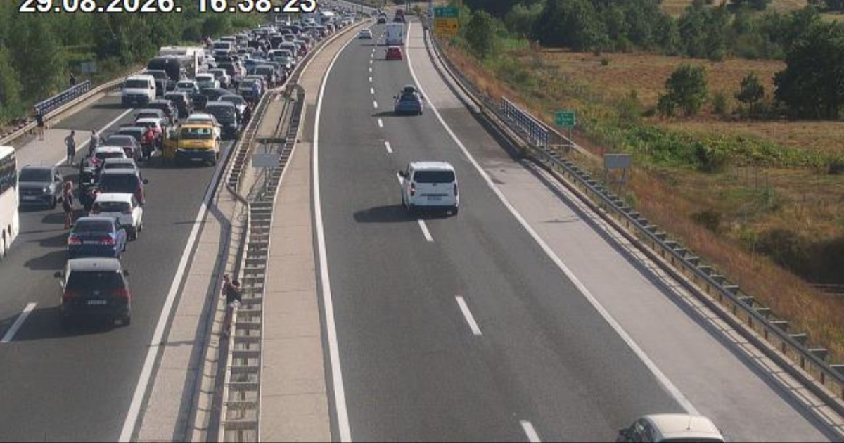 Kolaps na A1. Autocesta zatvorena nakon naleta na cestare, ljudi voze u kontra smjeru