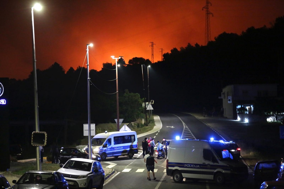 Šef vatrogasaca: Požar kod Šibenika potpuno je pod kontrolom