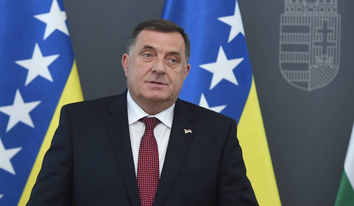 Dodik rekao da će zatražiti deportaciju svih migranata iz BiH
