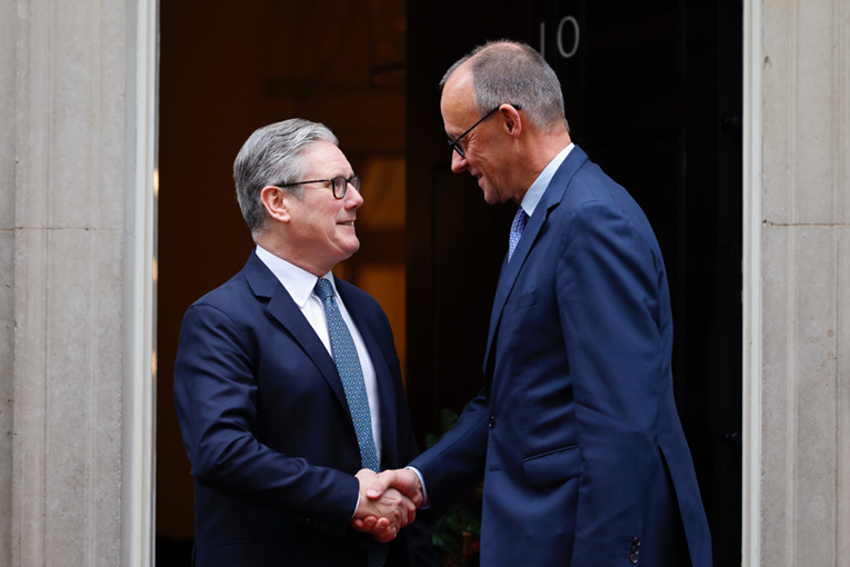 Velika Britanija i Njemačka nabavljaju napredno topništvo za 70 milijuna dolara