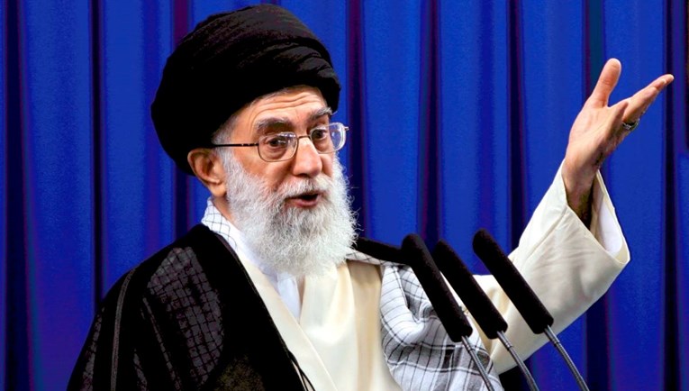 Iranski vrhovni vjerski vođa: Čak i jedan Amerikanac u Iraku je previše
