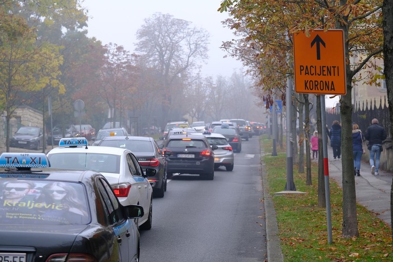U Zagrebu 1373 nova slučaja, u Štamparu pozitivan svaki drugi testirani