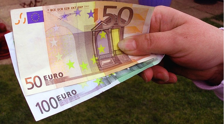 HZMO: Kreće jednokratna isplata od 150 eura korisnicima prava za pomoć i njegu