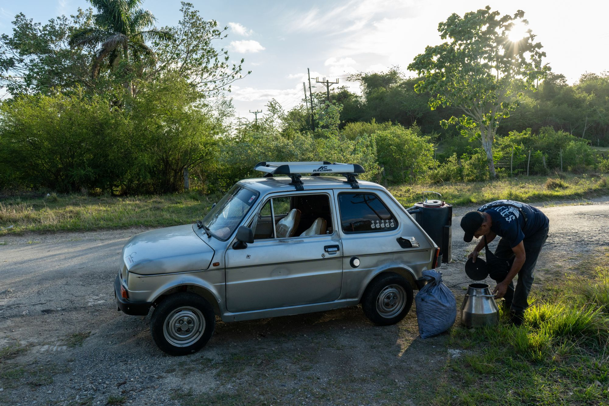 FOTO Kubanac vozi "peglicu" na ugljen