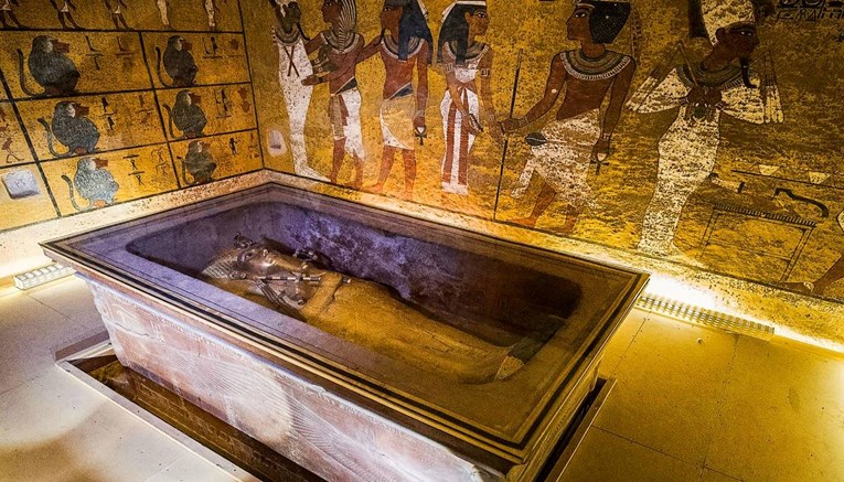 Arheolozi: U Tutankamonovoj grobnici se možda skrivaju vrata do groba Nefertiti 
