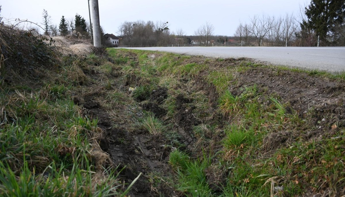 Kod Čazme sletio autobus pun djece, dvoje ozlijeđeno