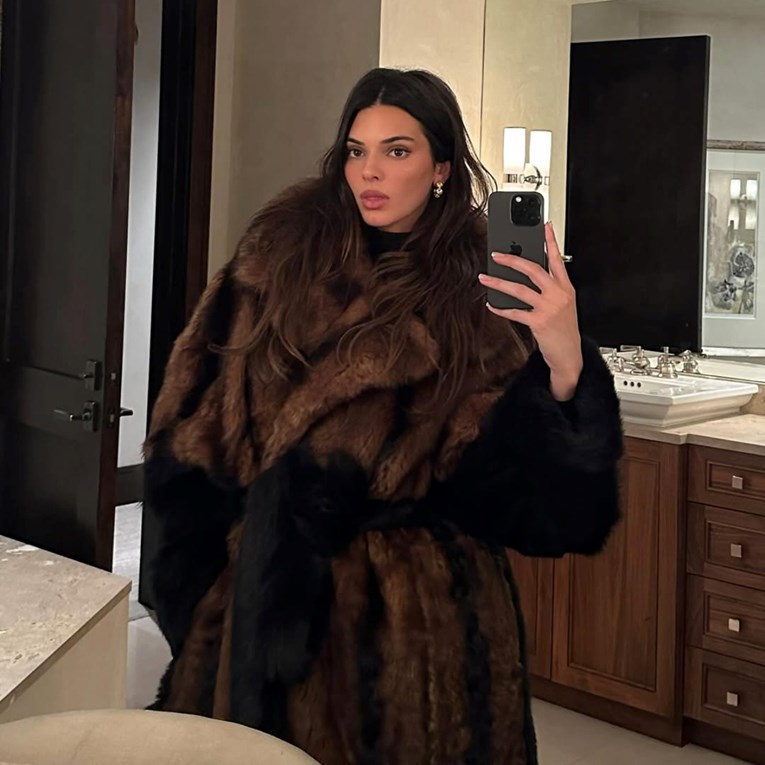 Kendall Jenner pokazala juhu, ali svi pričaju samo o njezinom loncu