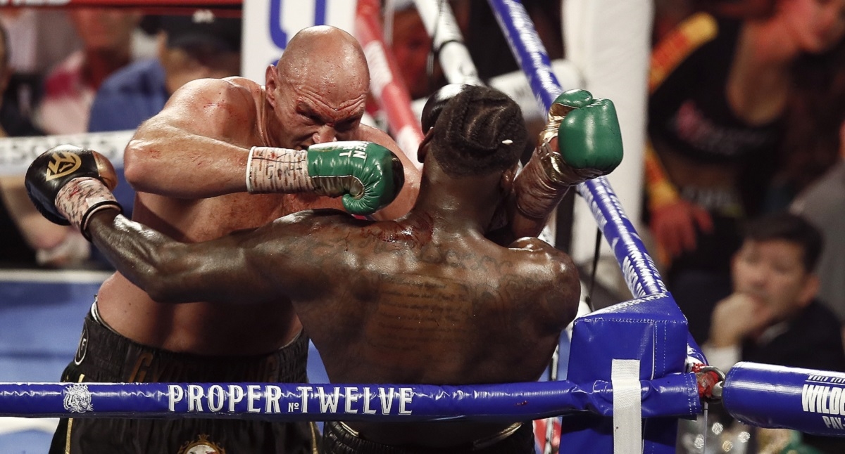 Joshua: Ošamarit ću te po ćelavoj glavi. Fury: Borimo se bez rukavica