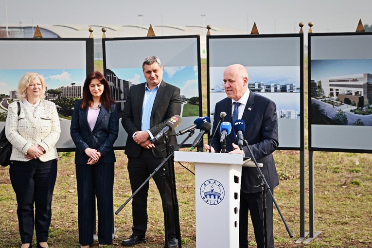 Novi KBC u Osijeku vrijedan 800 milijuna eura. Potpisan ugovor o darovanju zemljišta