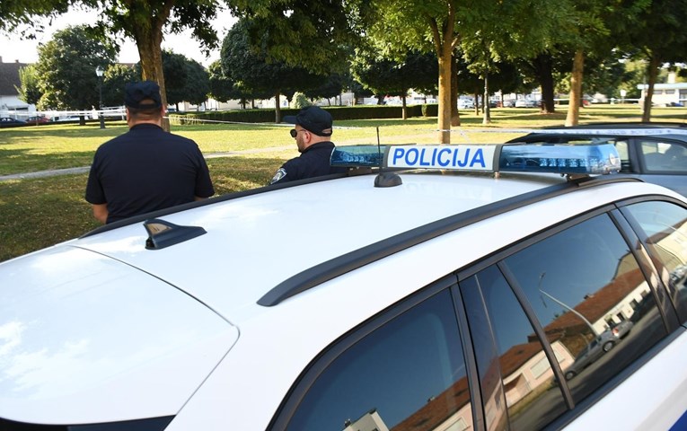 Učenicima u Bjelovaru godinu i pol prodavao drogu pored škola