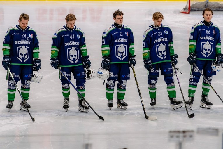 KHL Sisak bio je nadomak najveće pobjede u povijesti. Onda je primio četiri gola