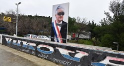 FOTO U Šibeniku sprejem išarali plakat Franje Tuđmana