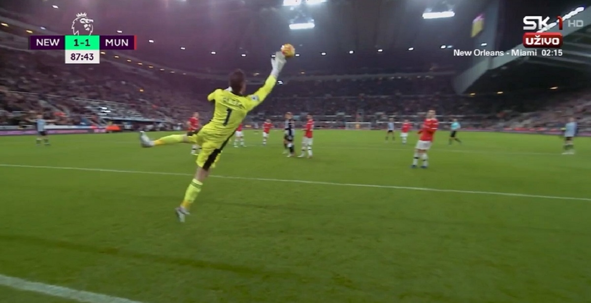 VIDEO Lopta je išla u rašlje. Pogledajte što je izveo De Gea