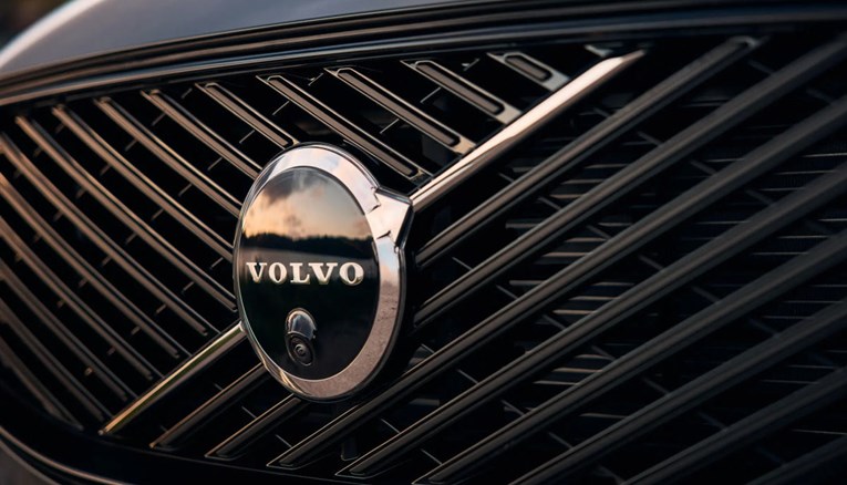 Volvo je bio preoptimističan, ipak će zadržati benzince još dugo