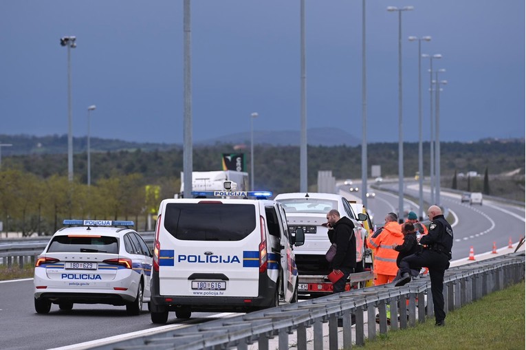 Pijani vozač usmrtio dvoje putnika na A1. Sletio je s ceste 