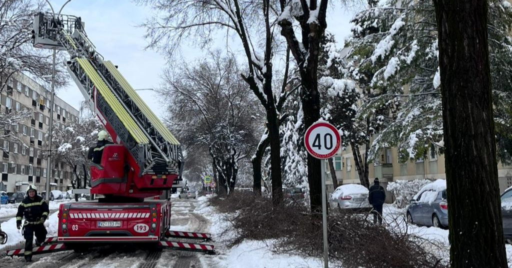 Zbog snijega u Varaždinskoj županiji problemi sa strujom. "Riješeno je 50% kvarova"