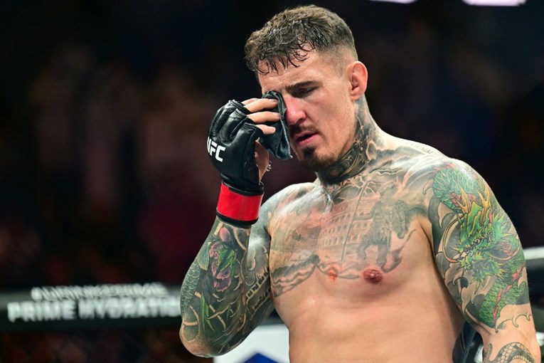 Rogan: Aspinall se možda više neće boriti. Ne znamo što se događa s njegovim okom