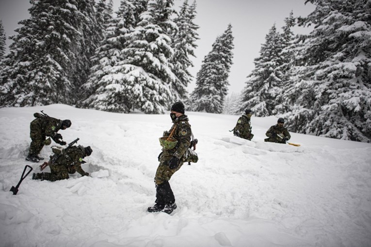 NATO pokrenuo misiju "Arktički stražar"
