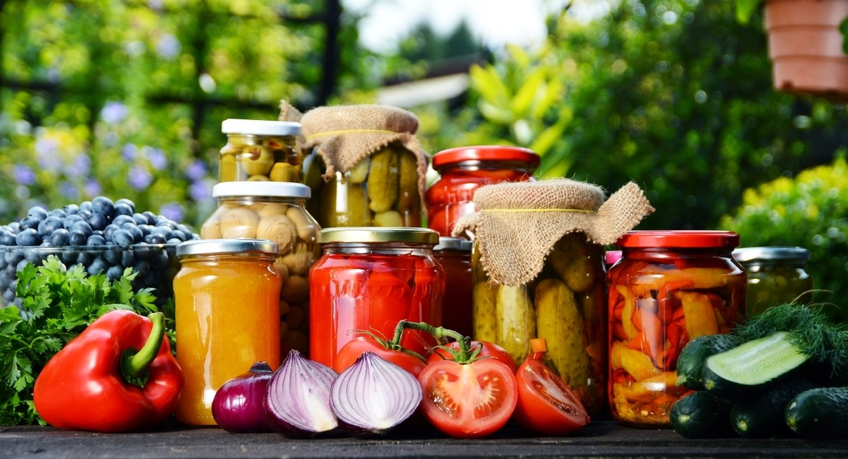 Na jedno smo mjesto skupili sve recepte za zimnicu koji će vam trebati ovog ljeta