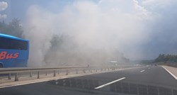 Zapalio se auto na autocesti prema Zagrebu