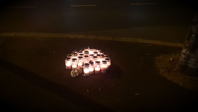 U Splitu palili svijeće za poginulu djevojku