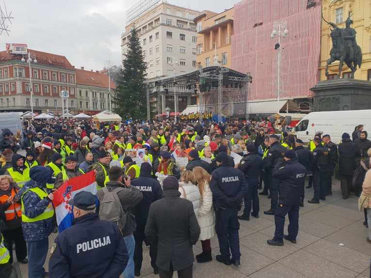 Hrvatski Žuti prsluci pokušali upasti na prosvjed nastavnika