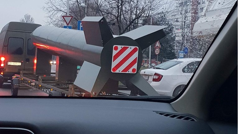 Riješen misterij: Iza rakete koja se vozala po Zagrebu je prilično blesava priča