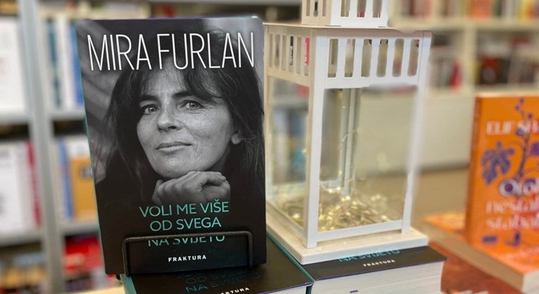 "Voli me više od svega na svijetu": Mira Furlan u autobiografiji ne štedi nikoga