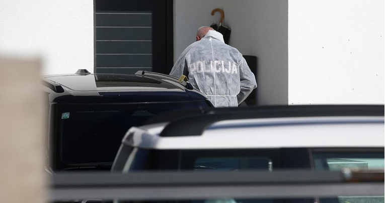 U mjestu kod Vrbovca uočio lopove. Ispalio hice u zrak, jednog lopova uspio zadržati