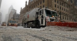 Problemi zbog snježne oluje u SAD-u: Otkazano 1400 letova, milijuni bez struje