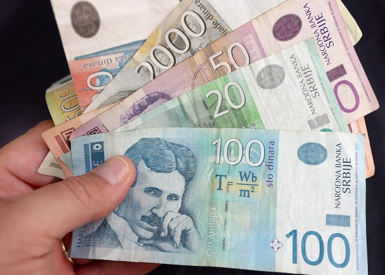 Srbija dijeli jednokratnu pomoć od 6000 dinara. Prijavilo se gotovo 1.7 milijuna ljudi