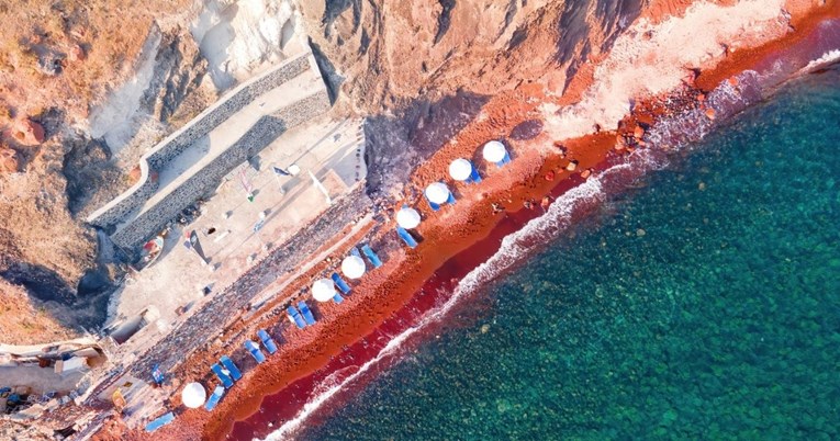 FOTO Kako je izgledala najljepša plaža na Santoriniju prije potresa