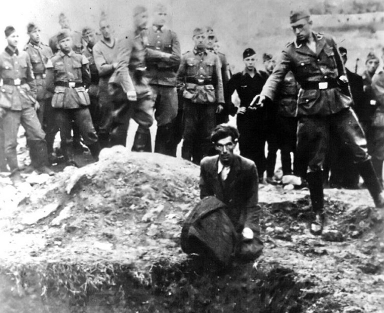 Otkriven identitet nacista sa zloglasne fotografije u Ukrajini