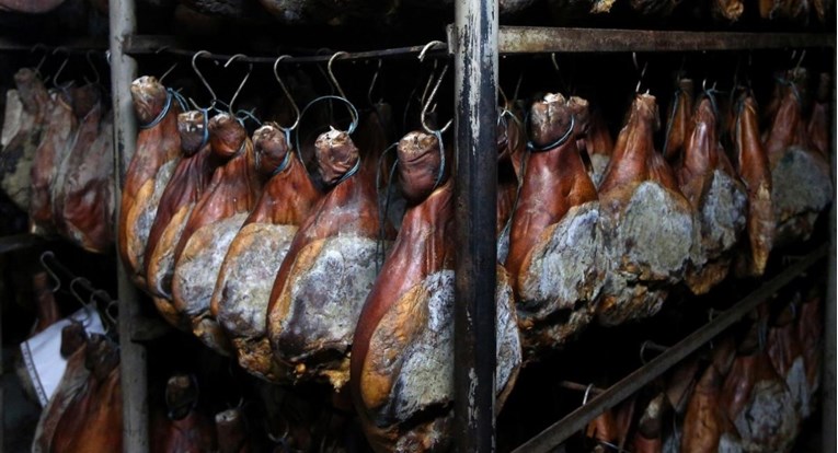 Hrvatska želi izvoziti svinjetinu u Kinu, Vučković razgovarala s veleposlanicom