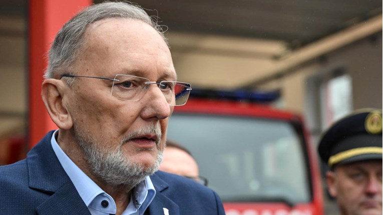 Sindikat znanosti: Tražimo smjenu Božinovića zbog izjave o Torcidi