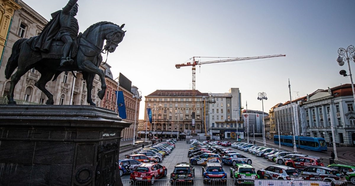 Pogledajte kako su jurilice Croatia Rallyja okupirale Trg bana Jelačića