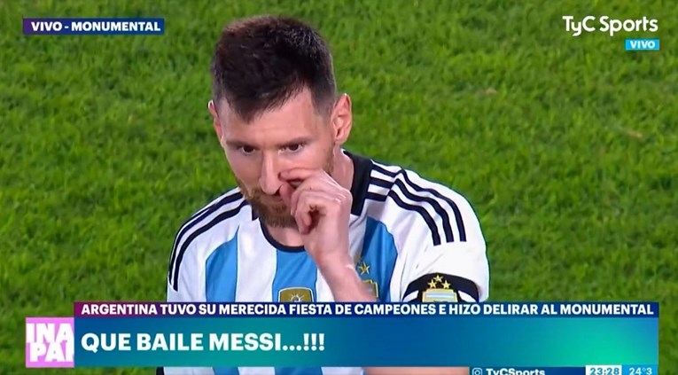 "Pleši, Messi, jebote!" orilo se s tribina. On je na to kopao nos