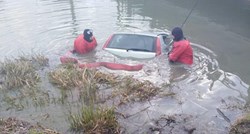 Vozač sletio u Pakru, spasili ga slučajni prolaznici