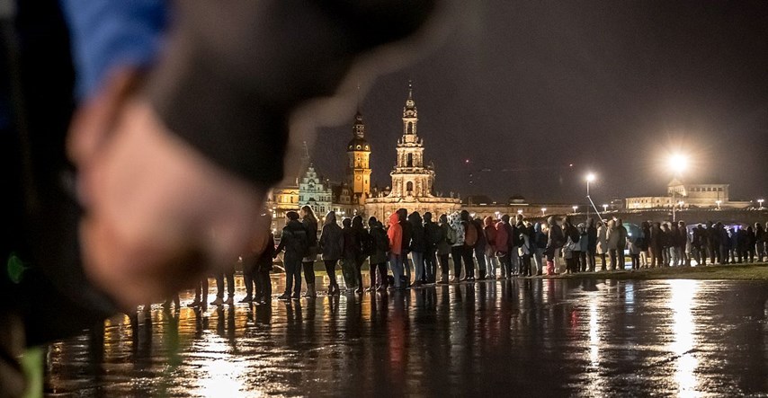 75 godina od bombardiranja Dresdena: Građani formirali ljudski lanac