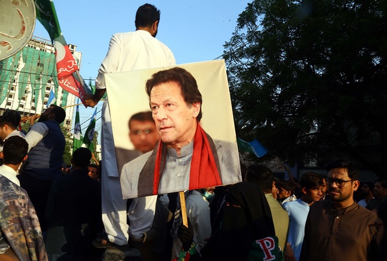 Stranka bivšega pakistanskog premijera Imrana Khana proglasila pobjedu