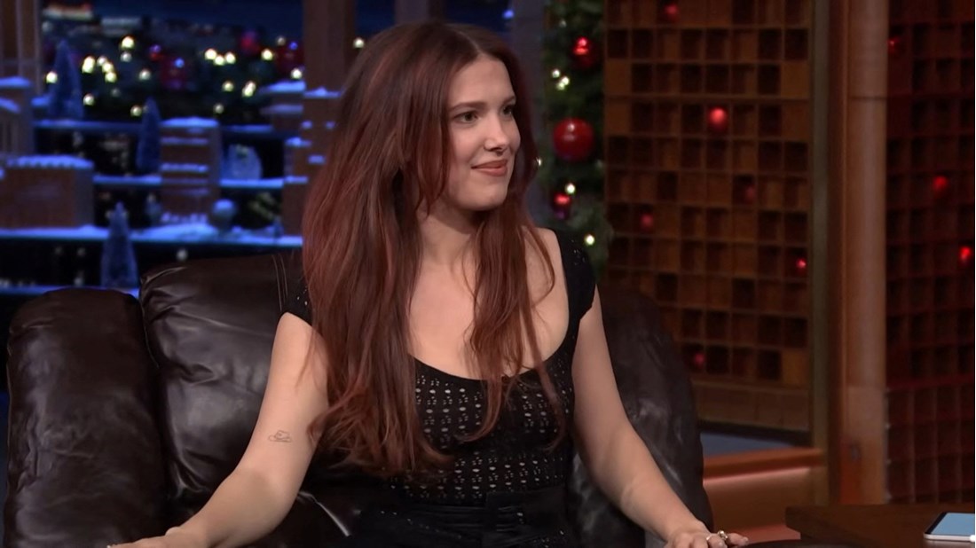 Millie Bobby Brown nastavlja s trendom golog odijevanja