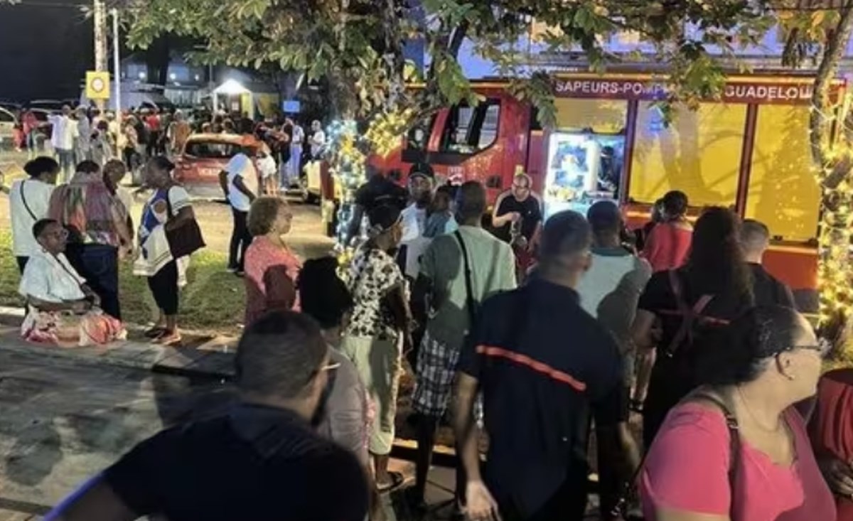 Tragedija na Gvadalupi. Autom uletio u božićnu proslavu, 10 mrtvih