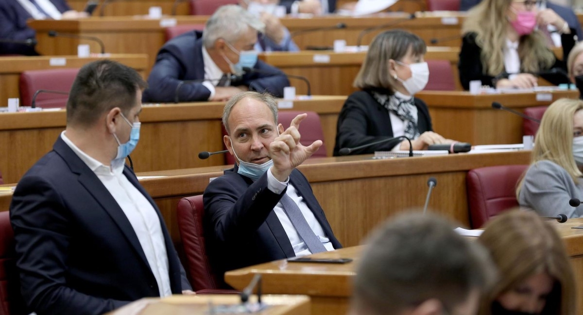 Oporba: Obnove nema, EU fondovi se ne koriste, a zdravstvo je crna rupa