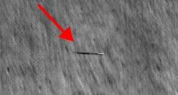FOTO NASA iznad Mjeseca snimila izduženi objekt. Objasnila o čemu se radi